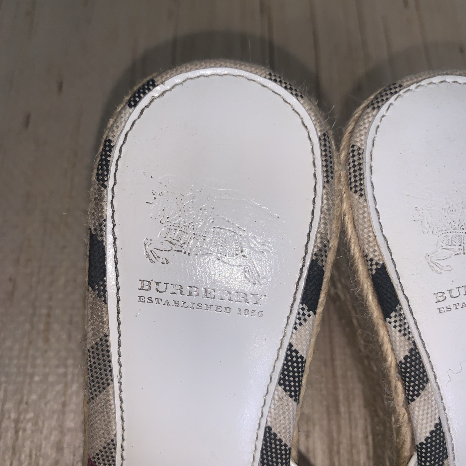 Burberry Nova Check Patent Leathe Plaid Jute Wedge Espadrille Sandals Coastal 37
