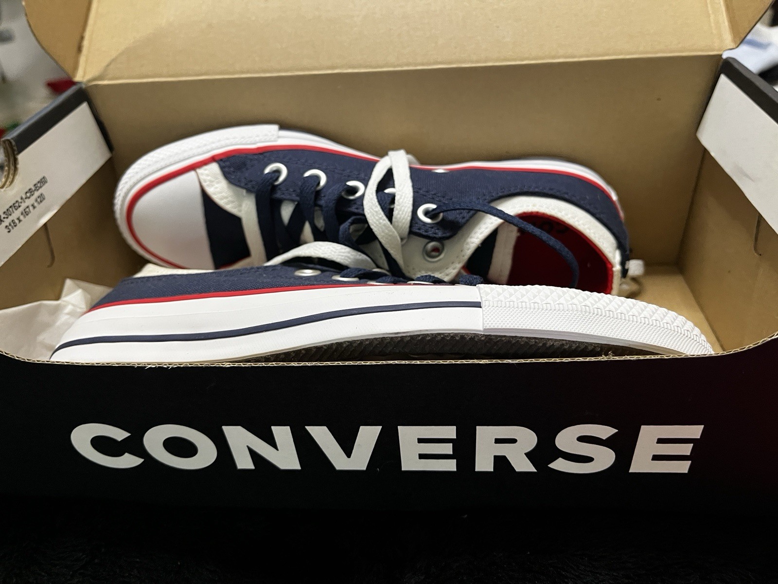 Converse All Star Woman sz7Low Top Canvas Lace-Up Sneakers Blue White Red NEW