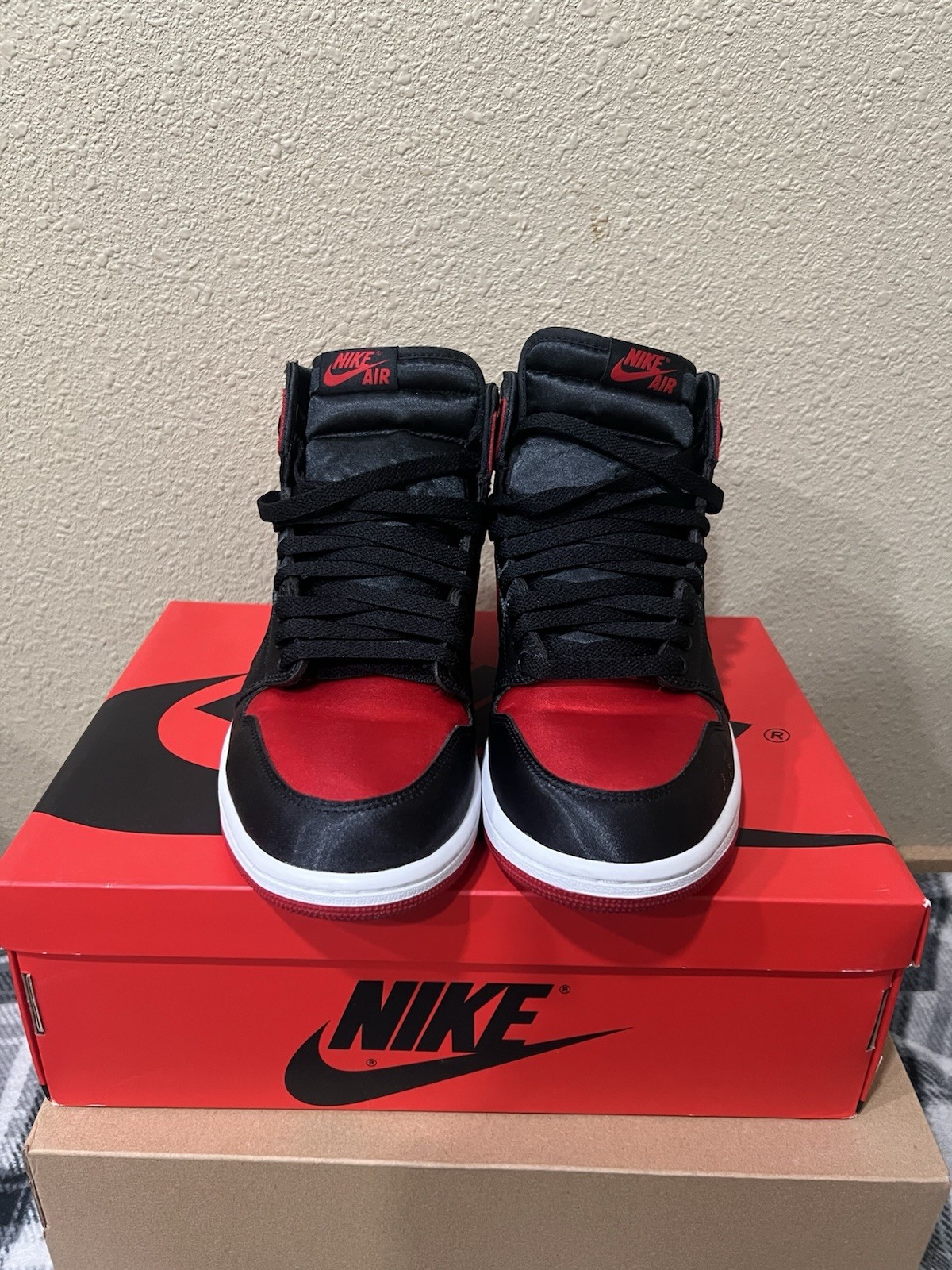 Jordan Air Jordan 1 Retro High OG Satin Bred Black/Red/White 2023 FD4810-061