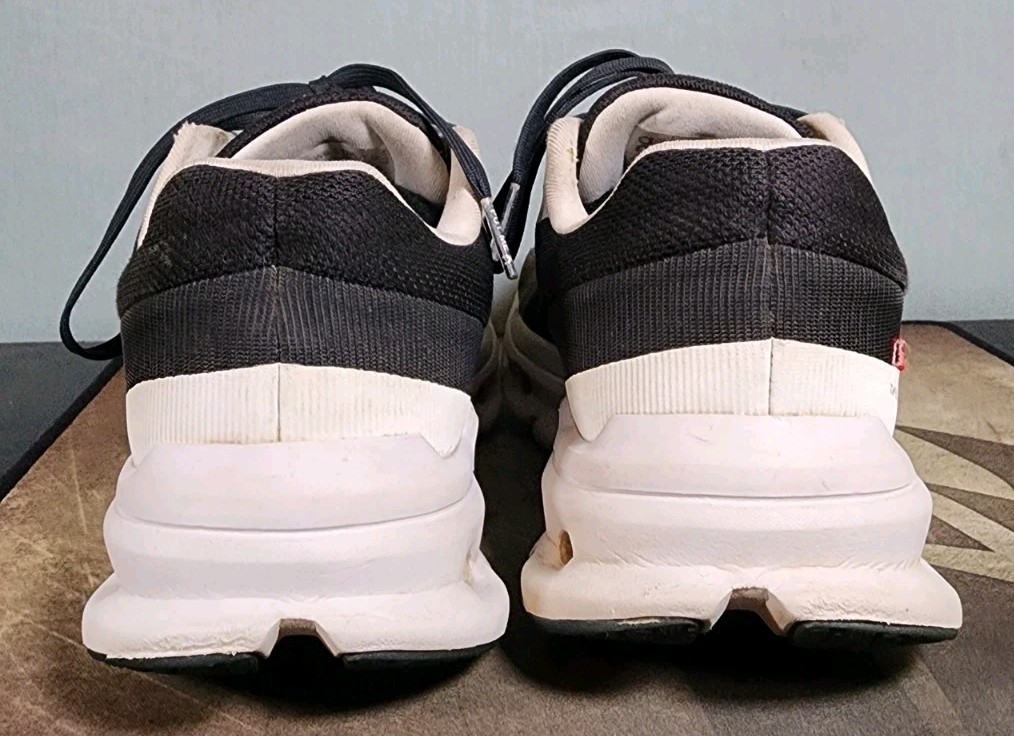 On Cloud Eclipse Black Runner Size 6.5 Women Tennis Shoes