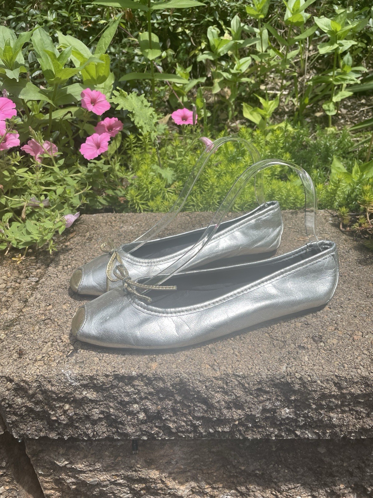 IQ & Co Metallic Silver Leather Ballet Flats Size 6.5 Bow Balletcore Rich Mom