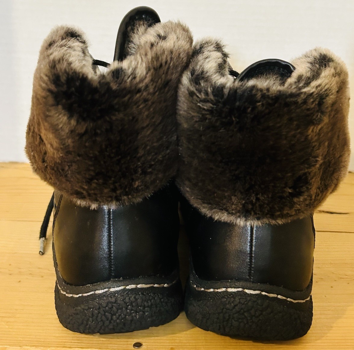 Wanderlust Fur Lined Boots Women’s Size 10 M Boot T15906 Brown 10W EUC