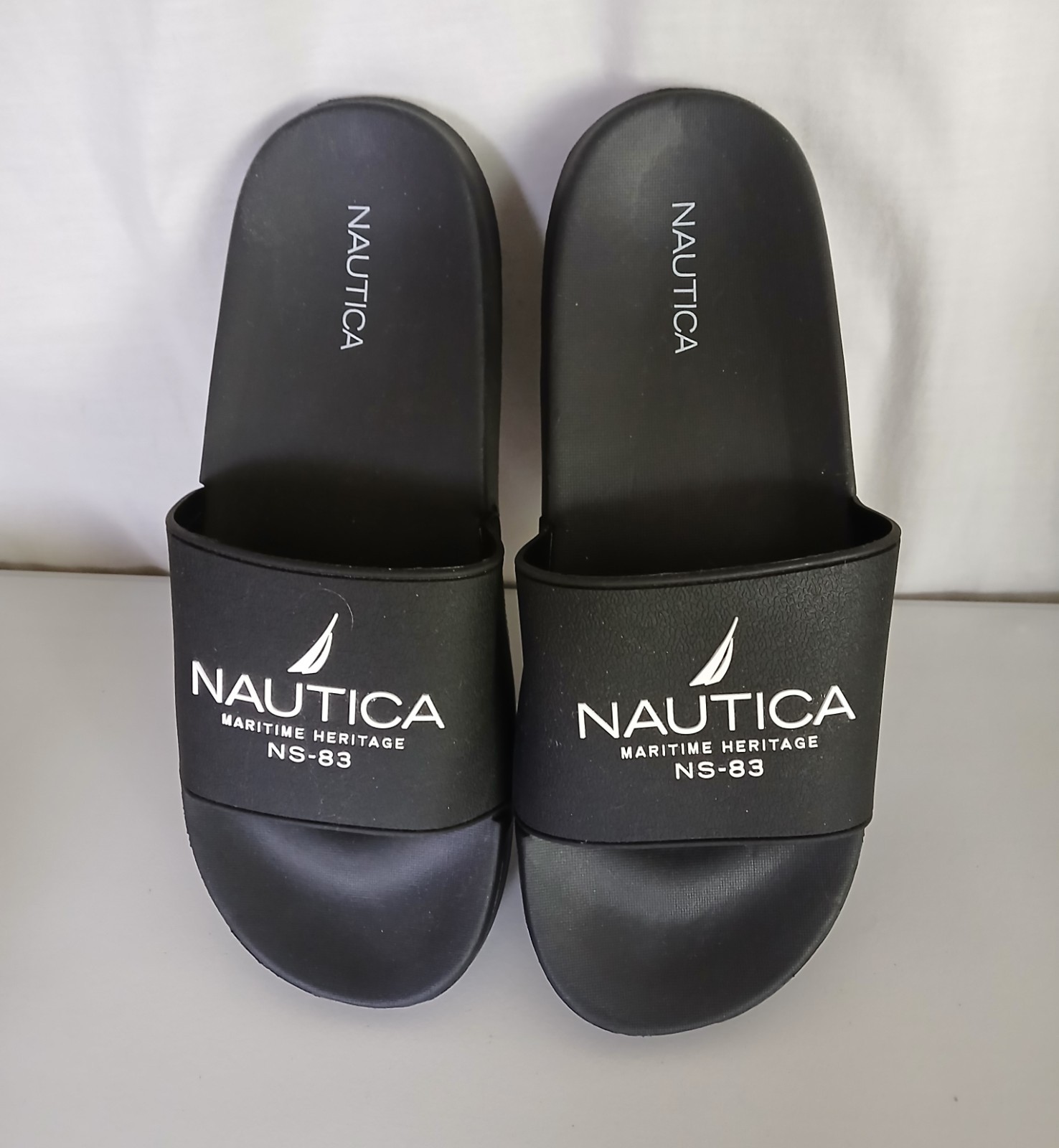 Nautica Unisex Slide Sandals Black Women’s Sz. 9 Men’s Sz. 7.5 Excellent