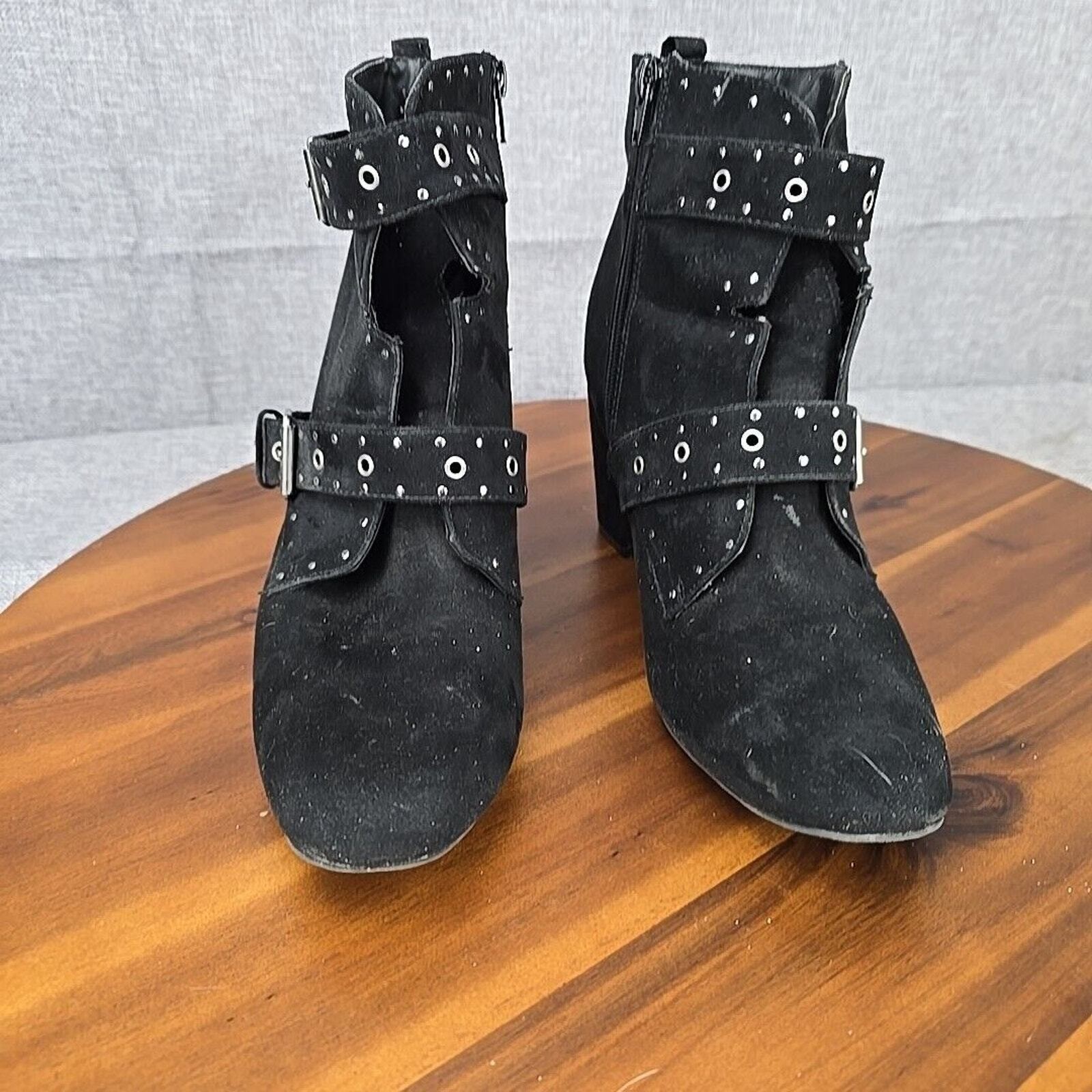 Myra Black Studded Buckle Ankle Boots Womens 10 Block Heel Grommet Booties Edgy