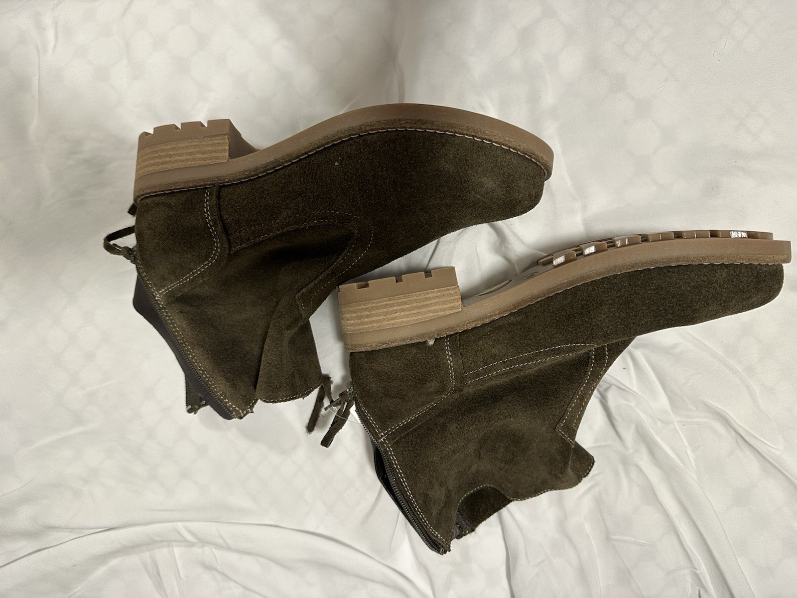 Cruza Mila Women’s Brown Suede Lace-Up Ankle Booties Round Toe US 9 EU 40