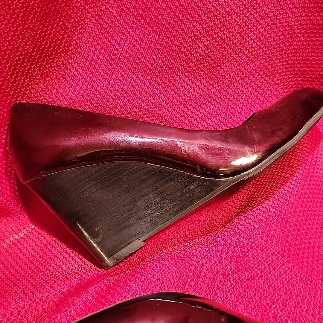 NEIMAN MARCUS Patent WINE / BURGUNDY Wedge Heel SHOES Size 6.5 leather 37 (?) eu