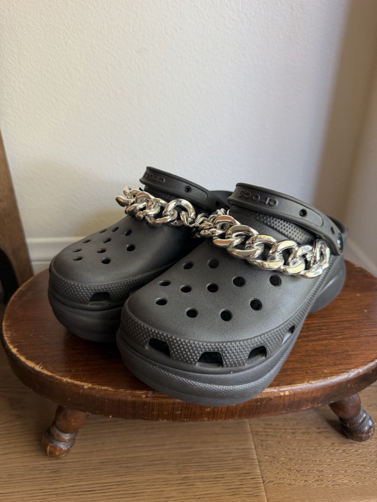 Crocs Bae platform shoes with chain detail in black Sz 6 Original Retail $95