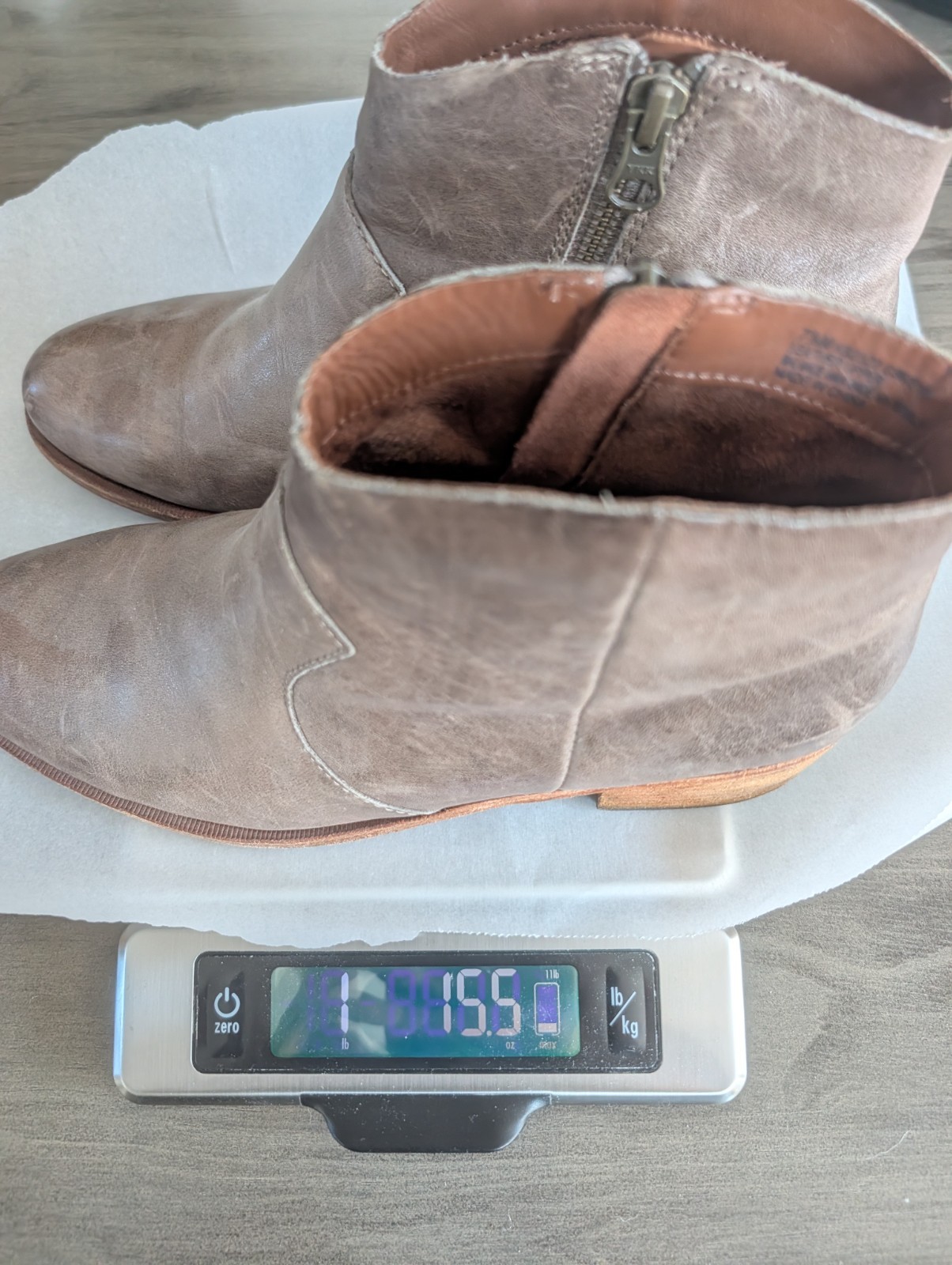 Kork Ease Women’s Casper Grey Ankle Chelsea Boots Leather Side Zipper Size 7.5M