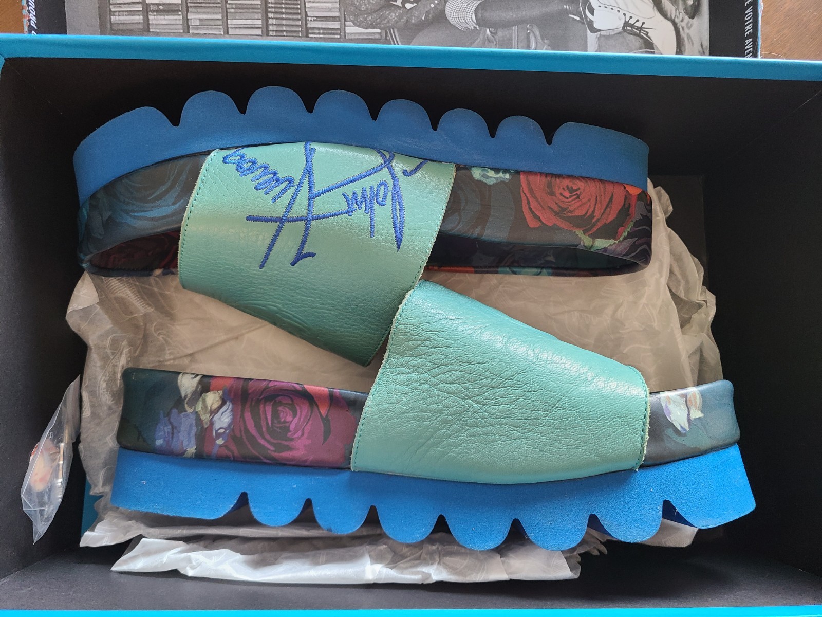 JOHN FLUEVOG signed platform teal and blue slide sandal shoes BUOY SIZE 10. EUC!