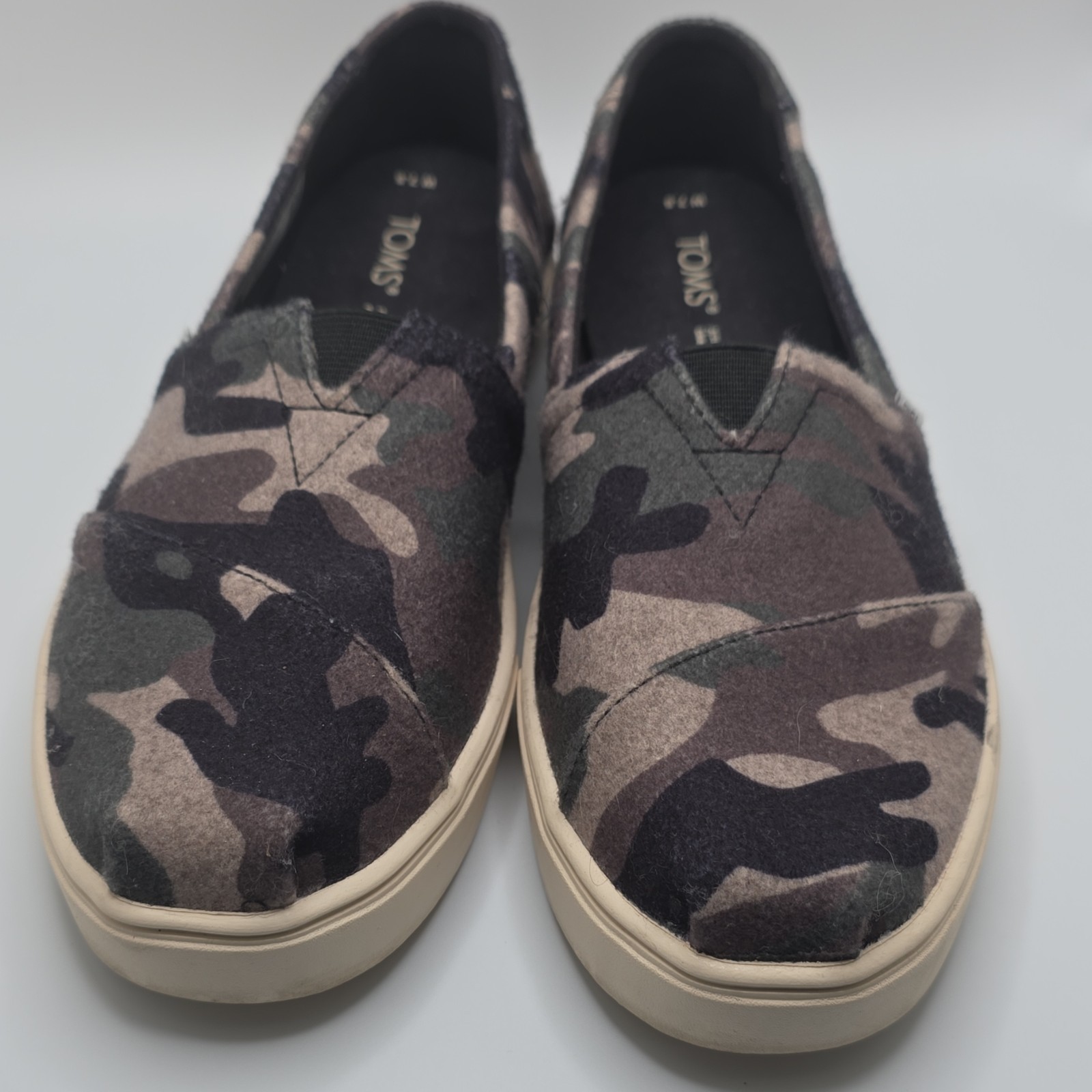 TOMS Women’s Camouflage Slip-On Flats Multicolor Black Brown Green Size 7.5