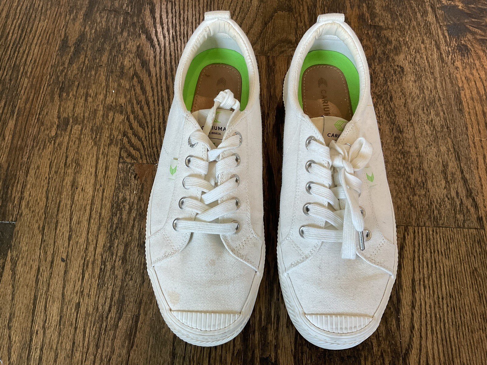Cariuma Oca Low White Canvas Sneakers Shoes Comfort Lace Up Women 8.5 Men 7