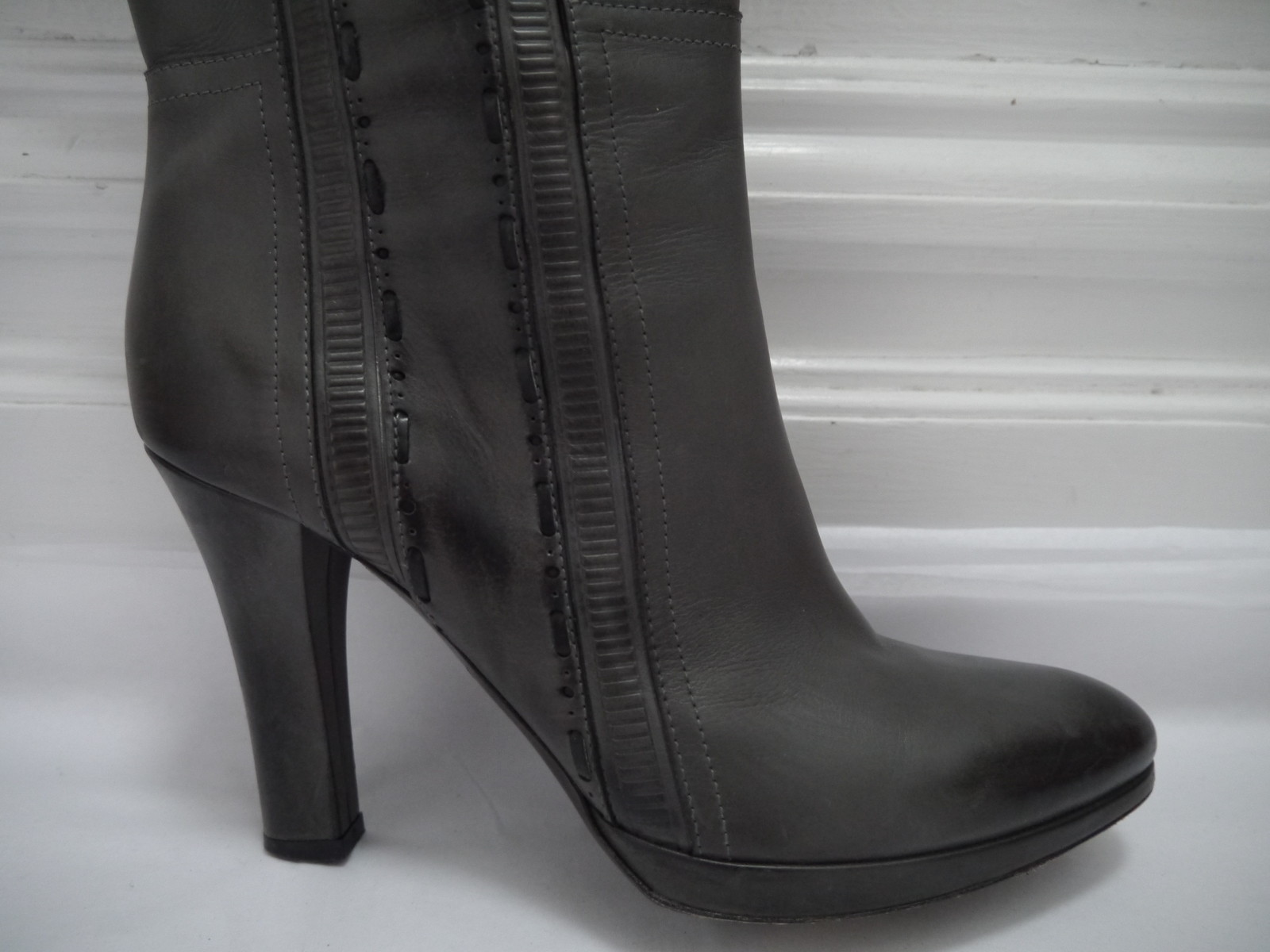 BOTTEGA VENETA $1.1k gray leather knee high platform boots size 39 WORN TWICE