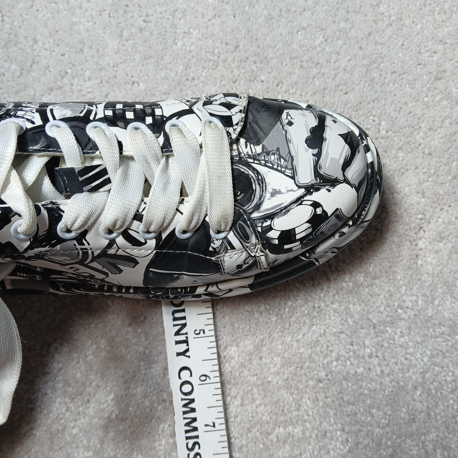 Funky Sneaker Graphics Women’s 8.5 Black White Gray Love Card Heart LaceUp