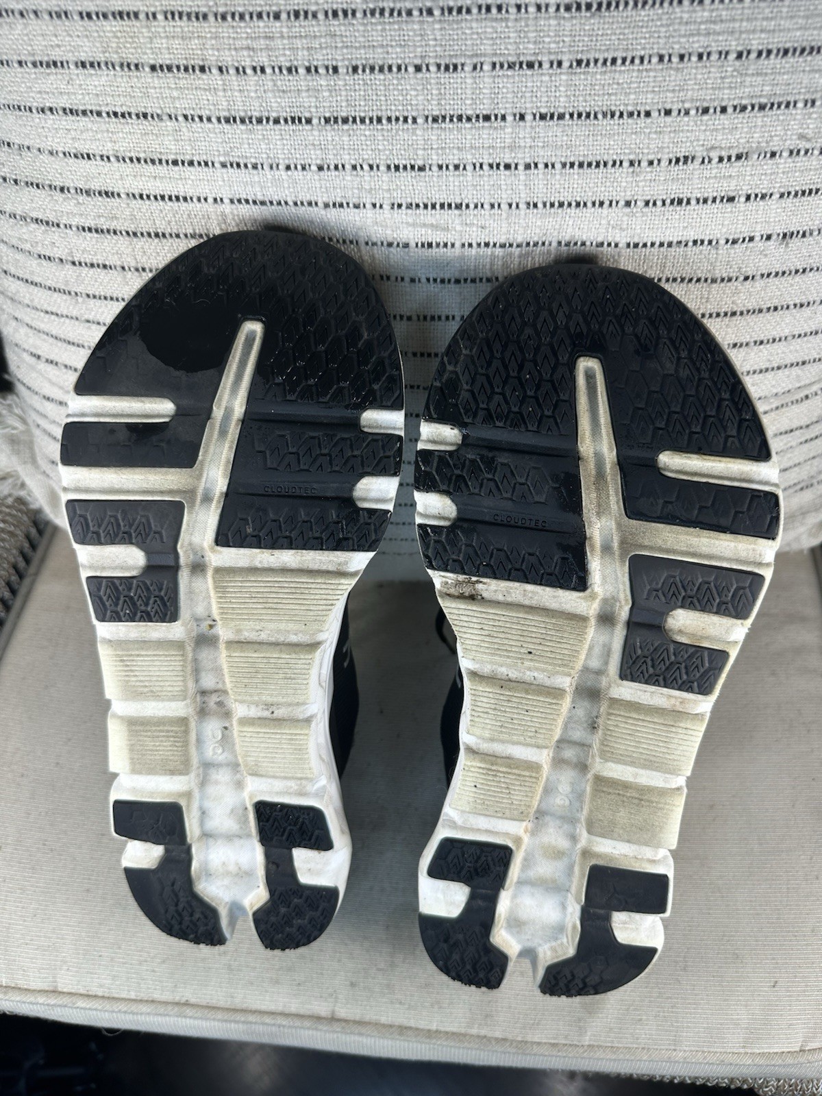 On Cloud Cloudrunner 2 Running Shoes Womens Size 9 Eclipse Black White Sneakers