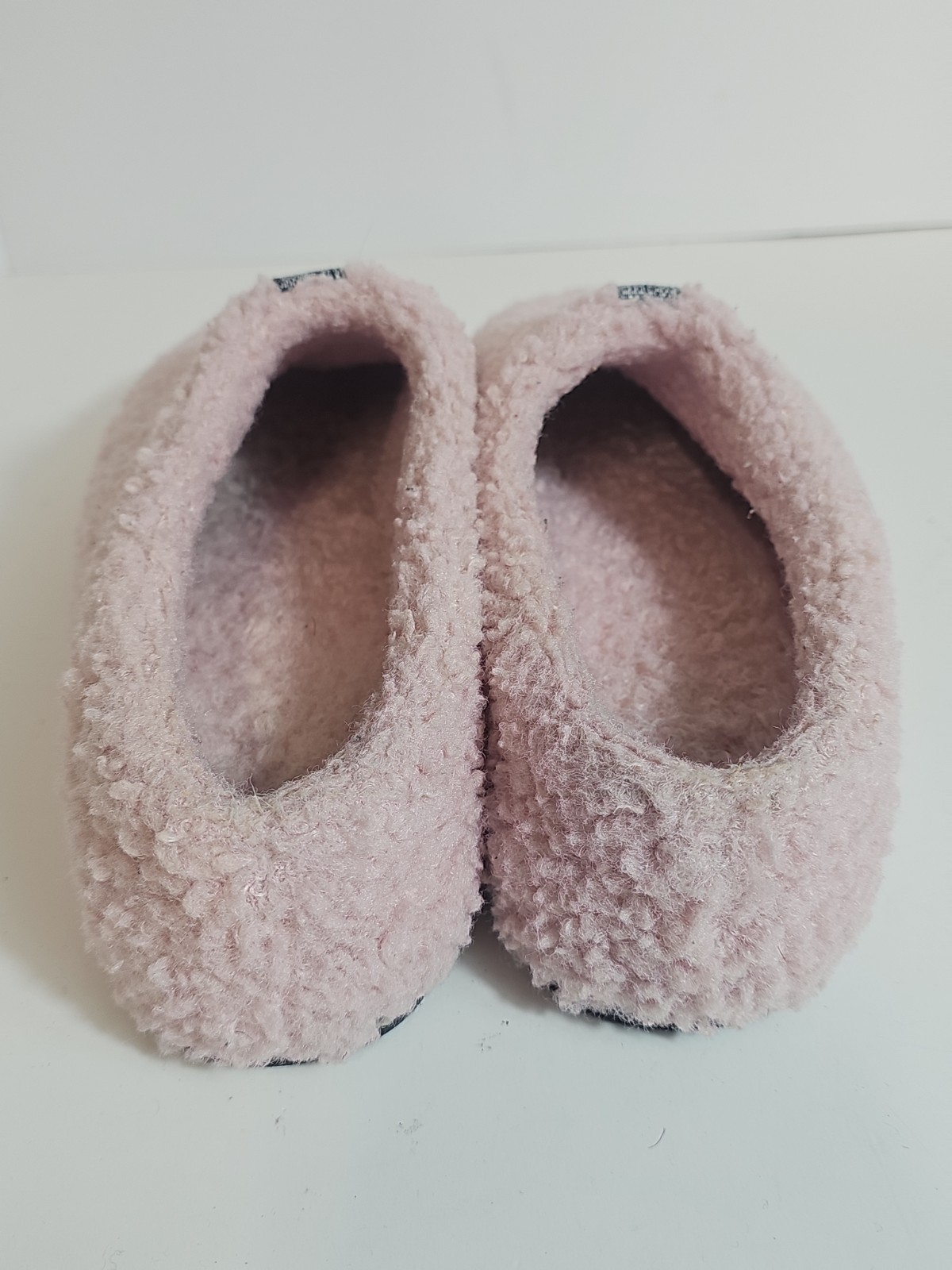 Bombas Woman’s Size 7″ Sunday Slipper Faux Sherpa Slipper Plush Foam Footbed