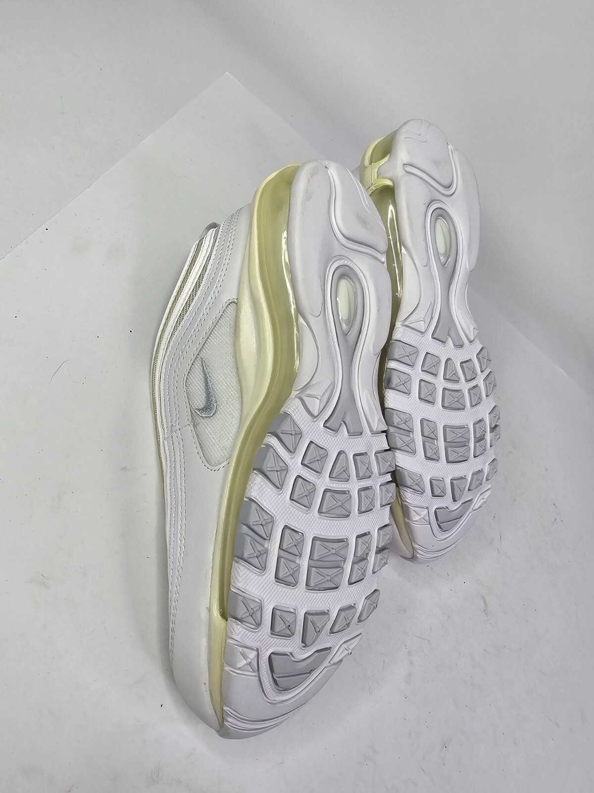 EUC! WMNS NIKE AIR MAX 97 WHITE-WHITE-PURE PLATINUM SZ 6.5 [921733-100]