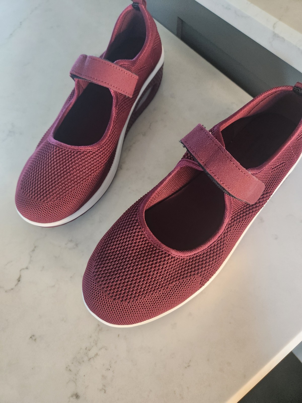 GIT-UP Nurse Shoes Womens Size US 10. 5-11 Cozy Safety NON SLIP Maroon EU 44