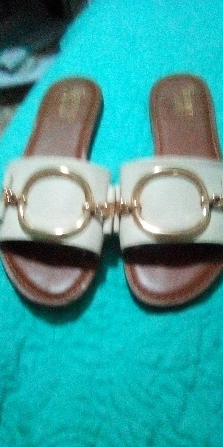 Franco Sarto Women’s Leather Slide Sandals White Gold Buckle Logo Size 8
