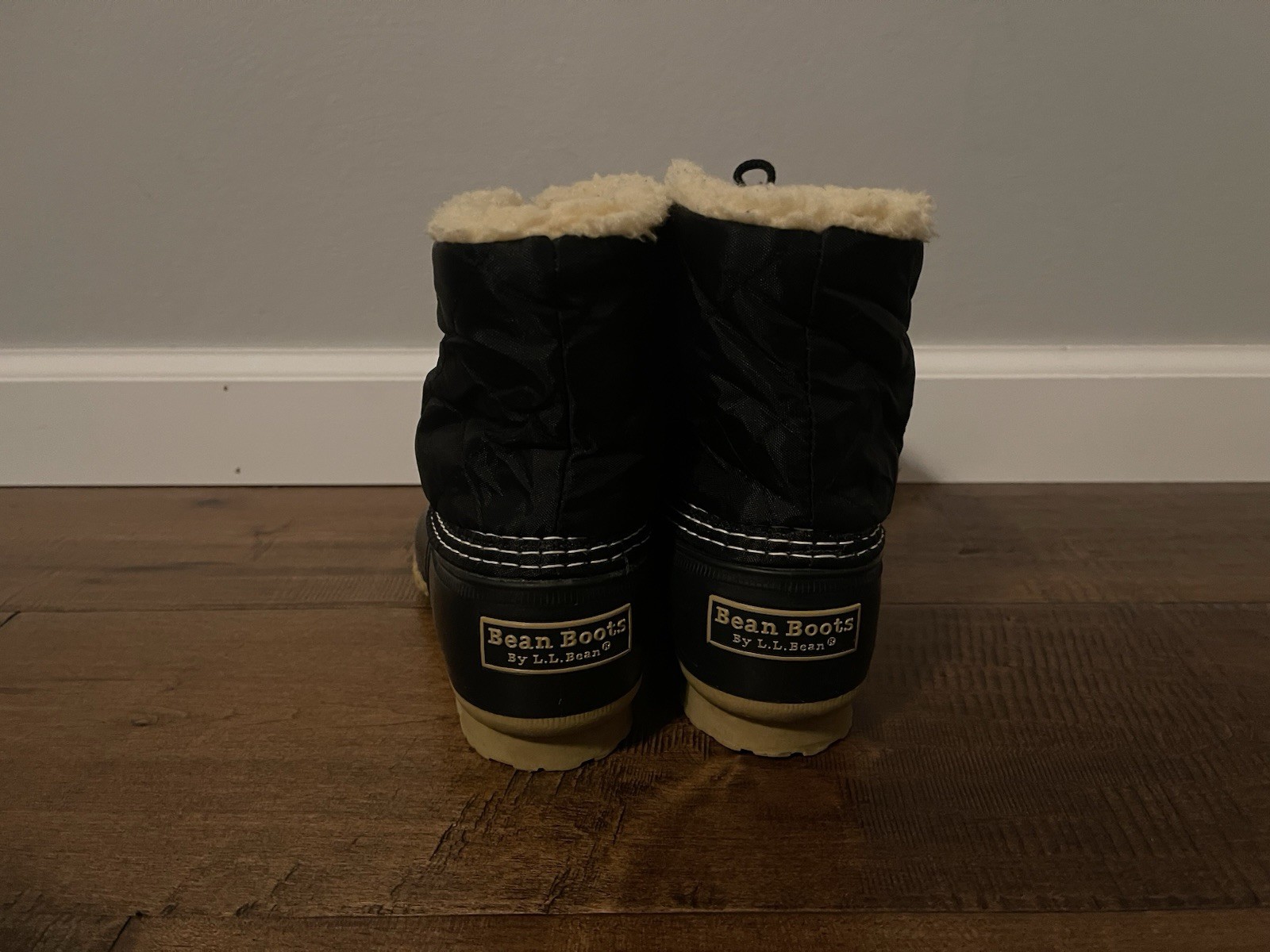 Vintage L.L. Bean Boots Made in Maine USA Black Shearling Lined Duck- Women’s 8M