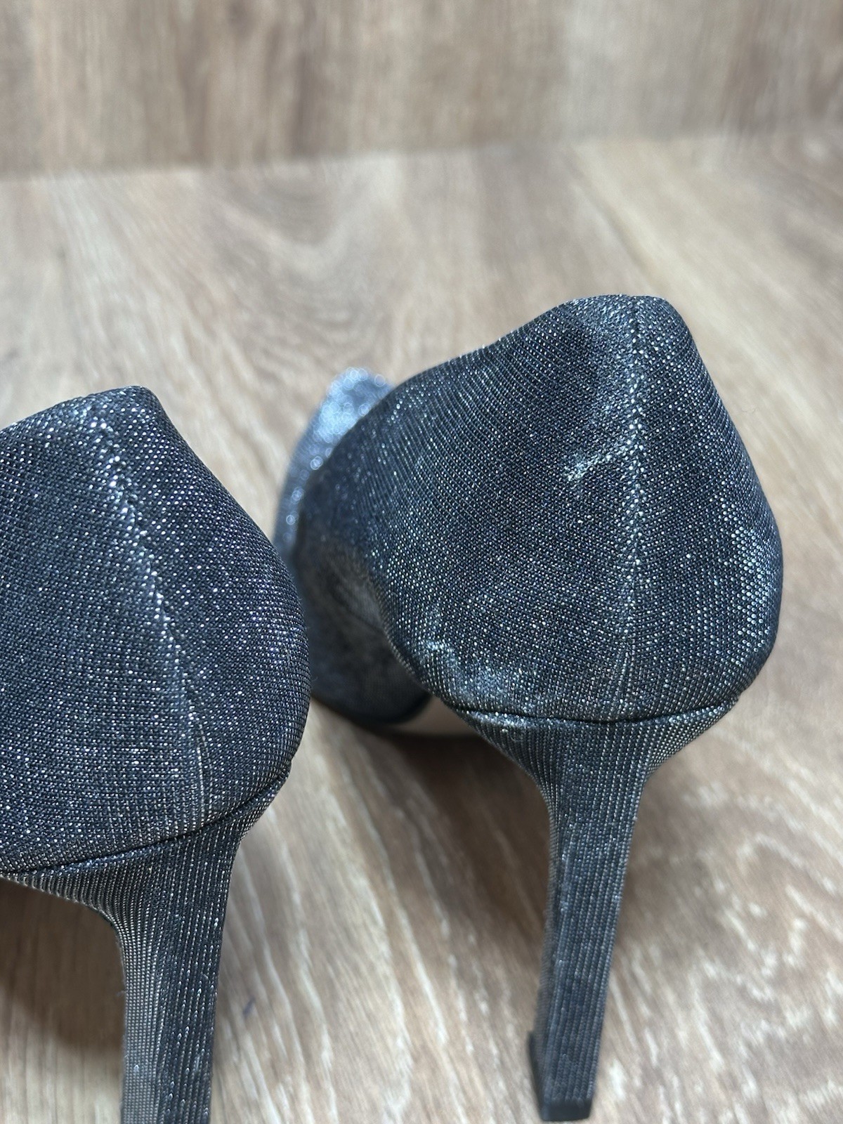 Stuart Weitzman Gunmetal Metallic Black Silver PointedToe Heels 39.5/ 8.5 Pumps