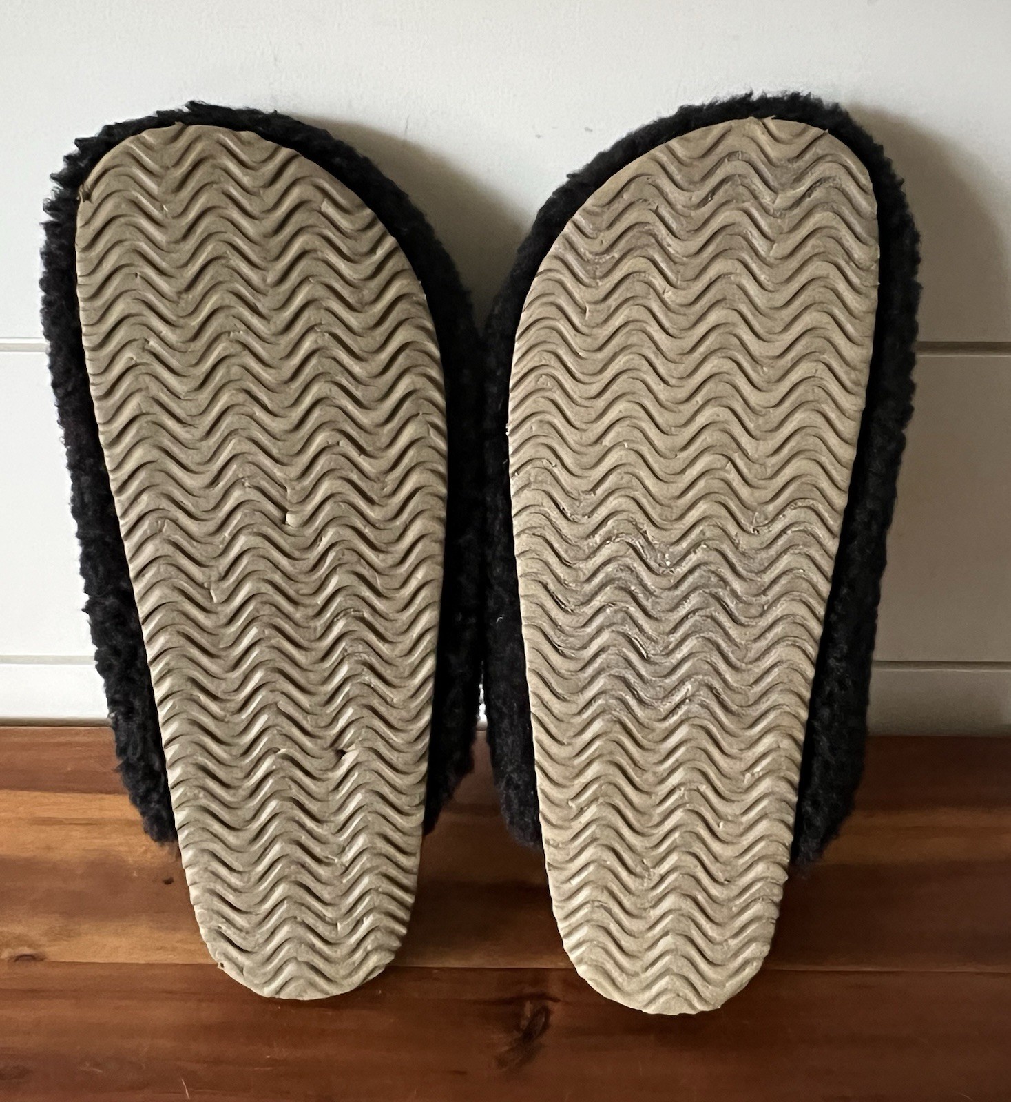Aerie Sherpa Mule Slides Black With Cork Size 7
