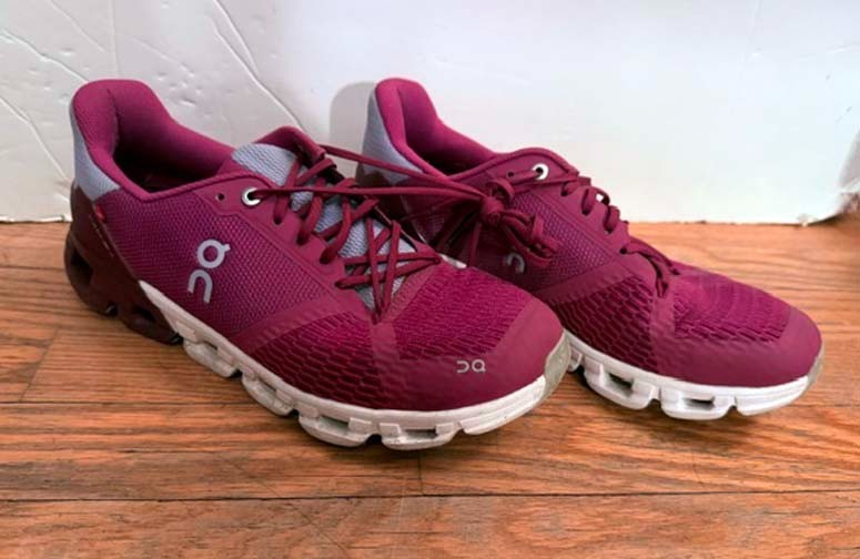 On Cloud Cloudflyer Magenta Running Shoes Lightweight Sneakers Women’s Size 9.5