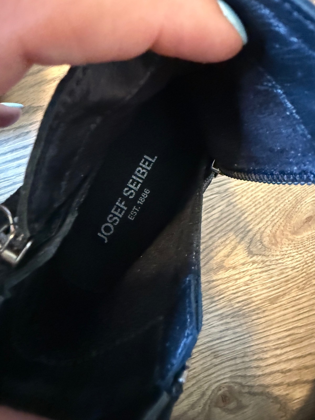 Josef Seibel Women’s Black Size 6 Ankle Boots with Side Zipper