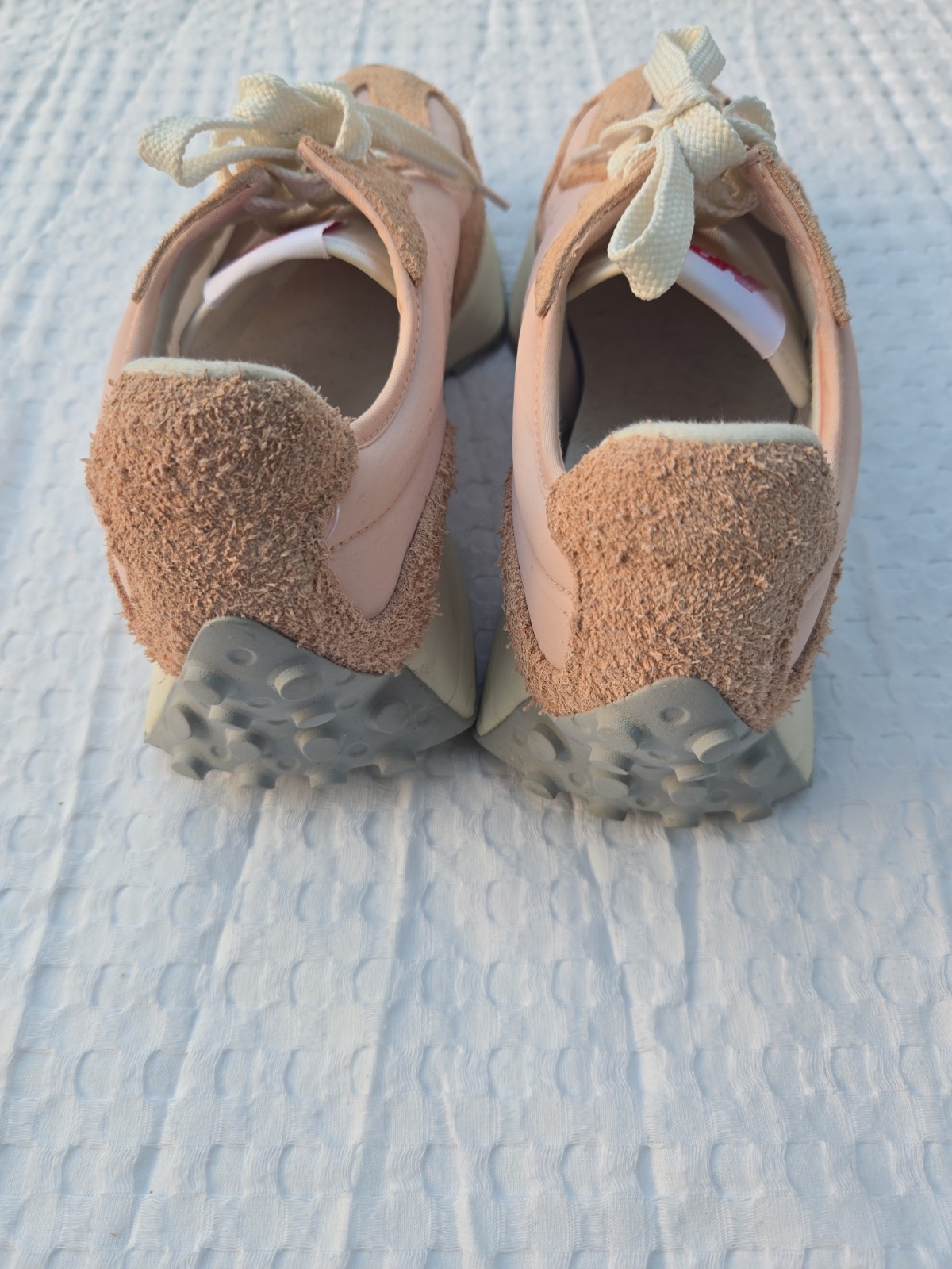 New Balance 327 U327LN Pink Suede Sneakers Women’s Sz 12 / Men’s 10.5 Casual