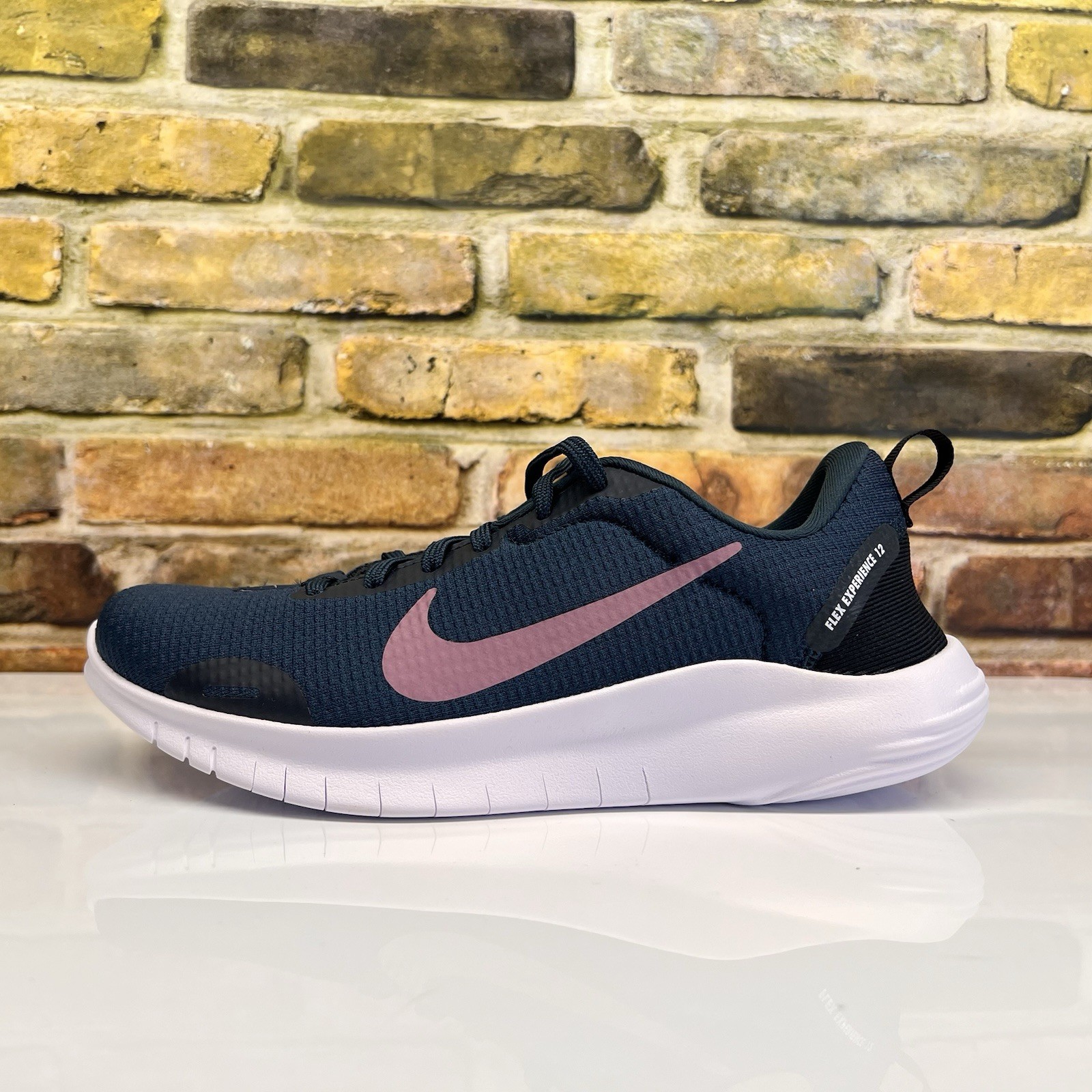 Women’s Size 7 – Nike Flex Experience Run 12 Running Shoes DV0746 401 Navy