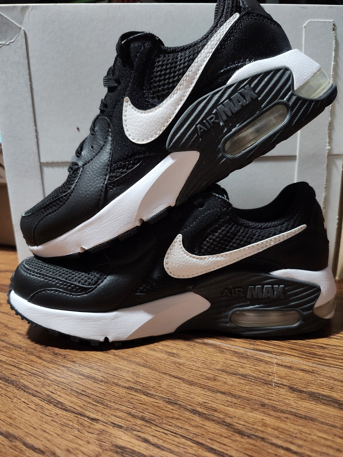 Nike Air Max Excee Women’s Black White Gray Mesh Lace-Up Low Top Sneakers No Box
