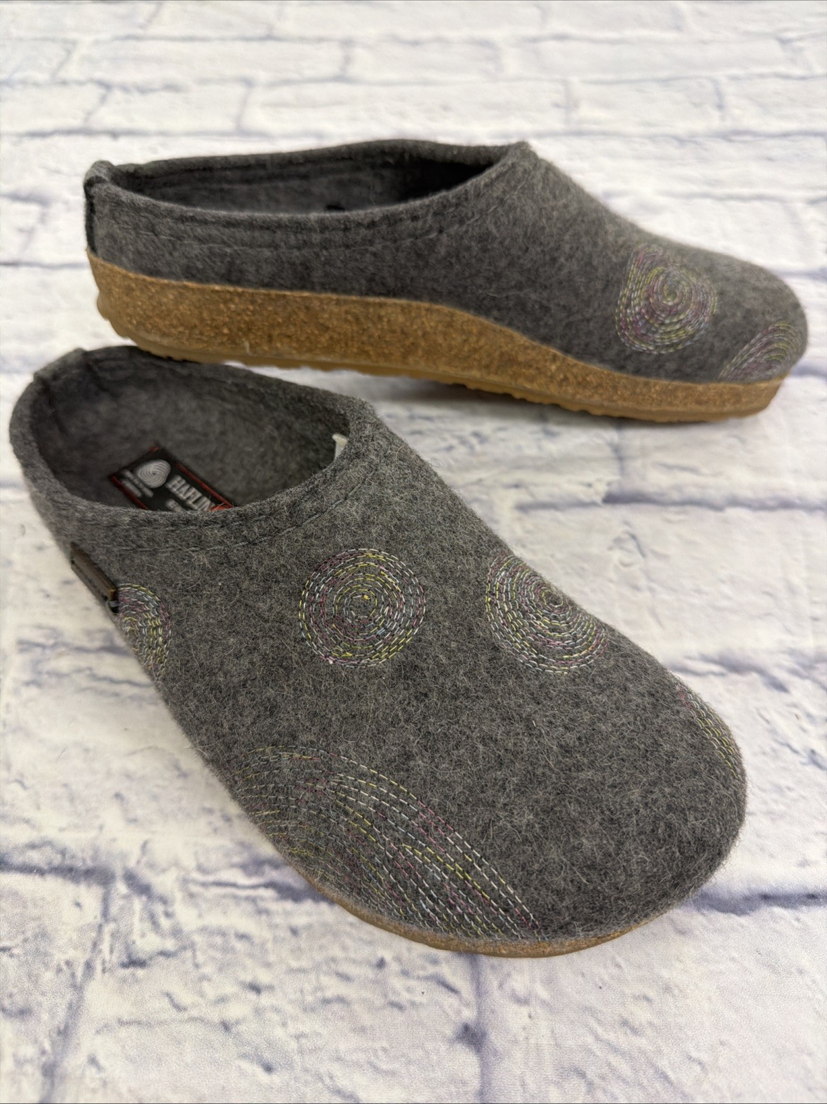 Haflinger Women’s Spirit clogs in gray wool felt EU 39 Spiral Embroidery