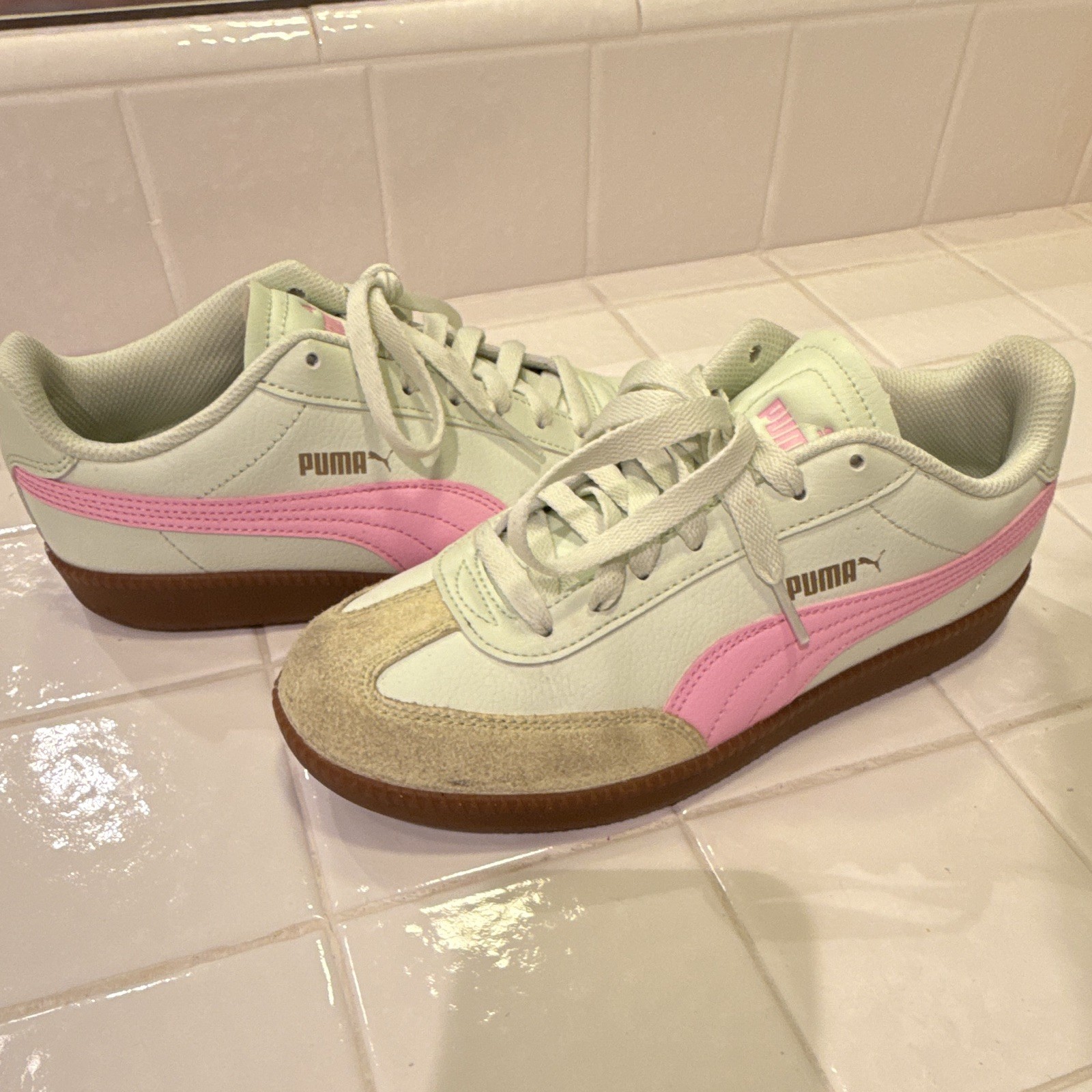 PUMA Green Pink Gum Rubber Sole Logo Lace Up Low Top Sneakers 401090-10 Women
