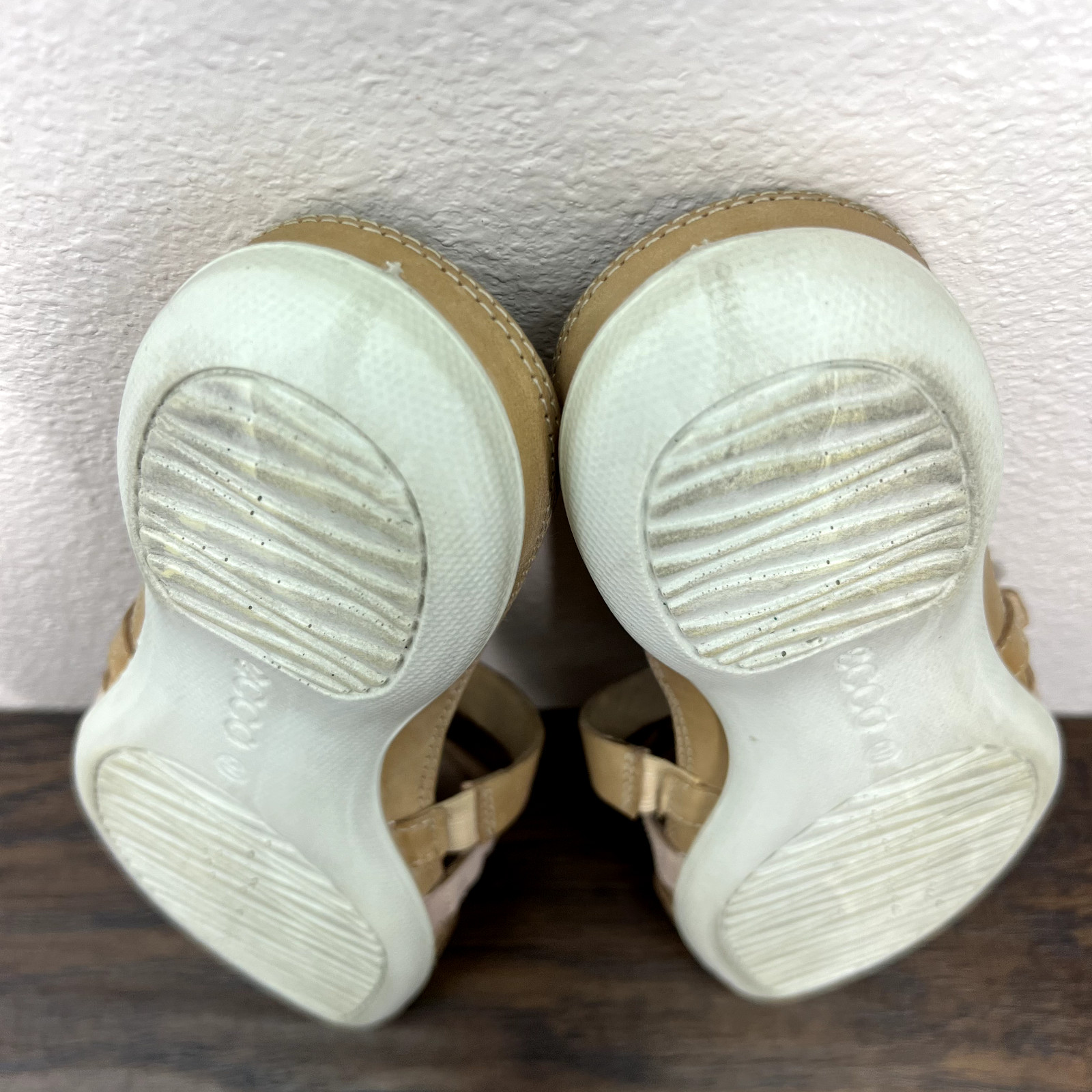 Ecco Sandals Slide Walking 6.5 EU 37 Beige Tan Leather Everyday Casual Travel