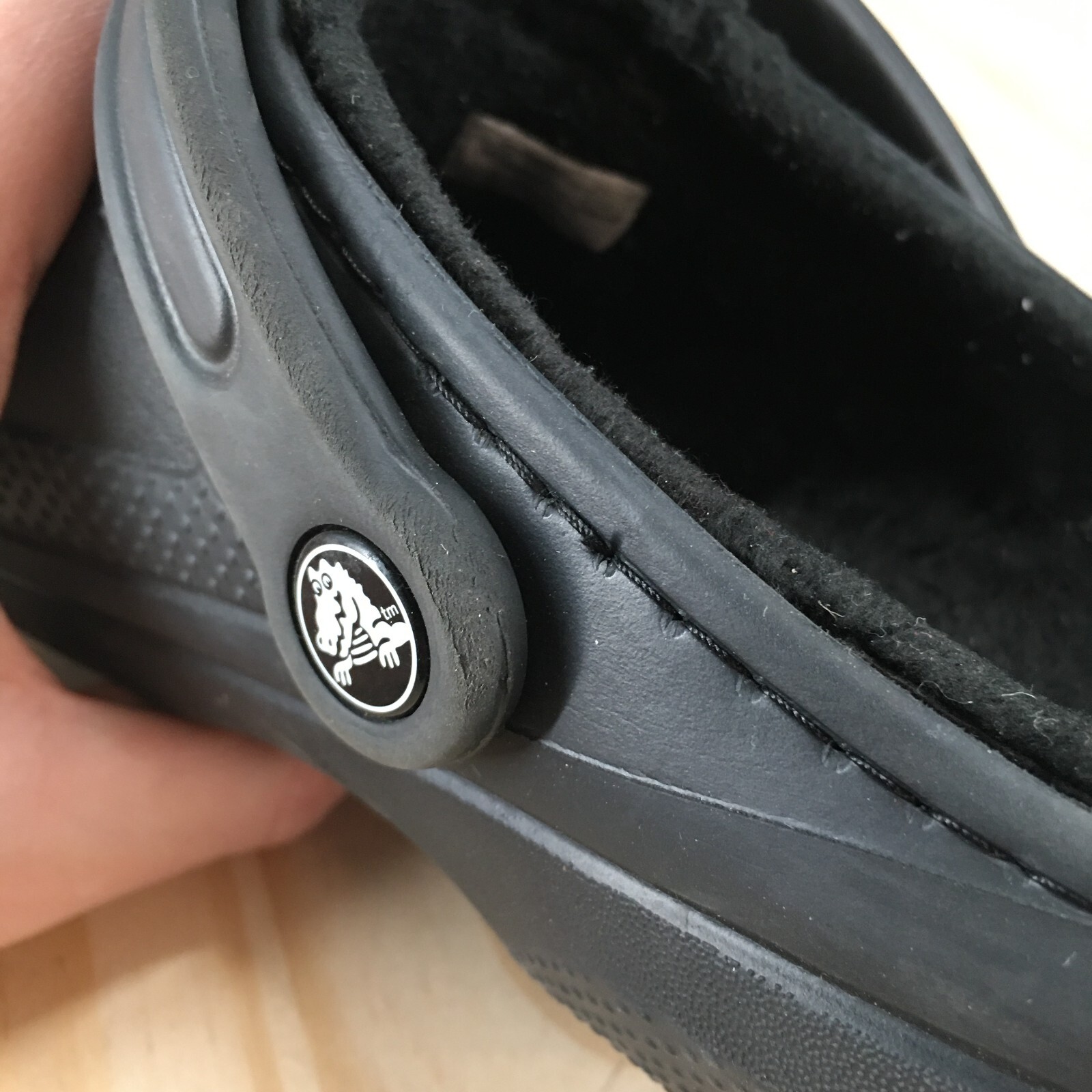 Crocs Shoes Mens 5 Womens 7 Classic Clog Black Rubber Faux Fur Queendom 203591