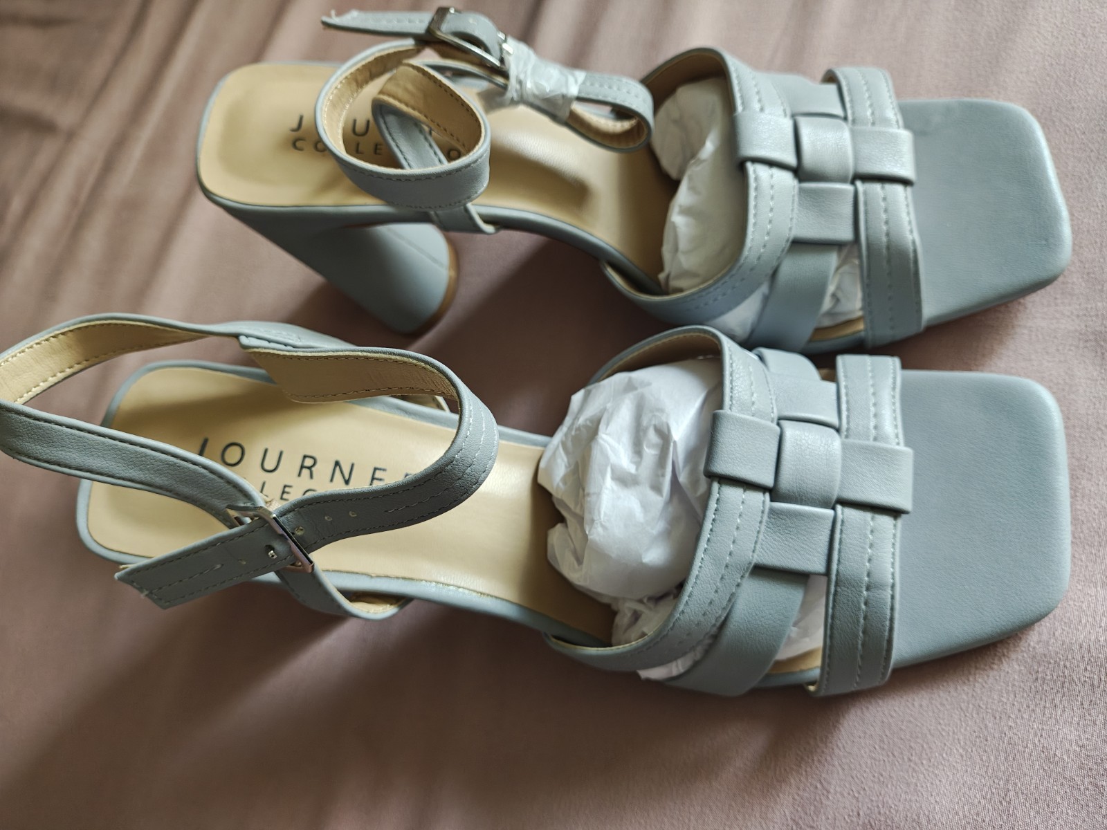 Journee Collection Gibssen Sandles Women’s Shoes 8.5
