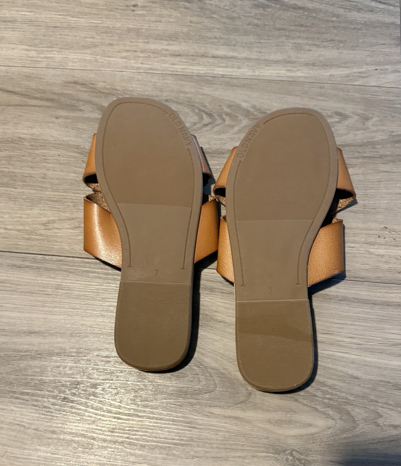 Old Navy Brown/Beige Faux Leather Crisscross Strap Slide Sandals Womens 7