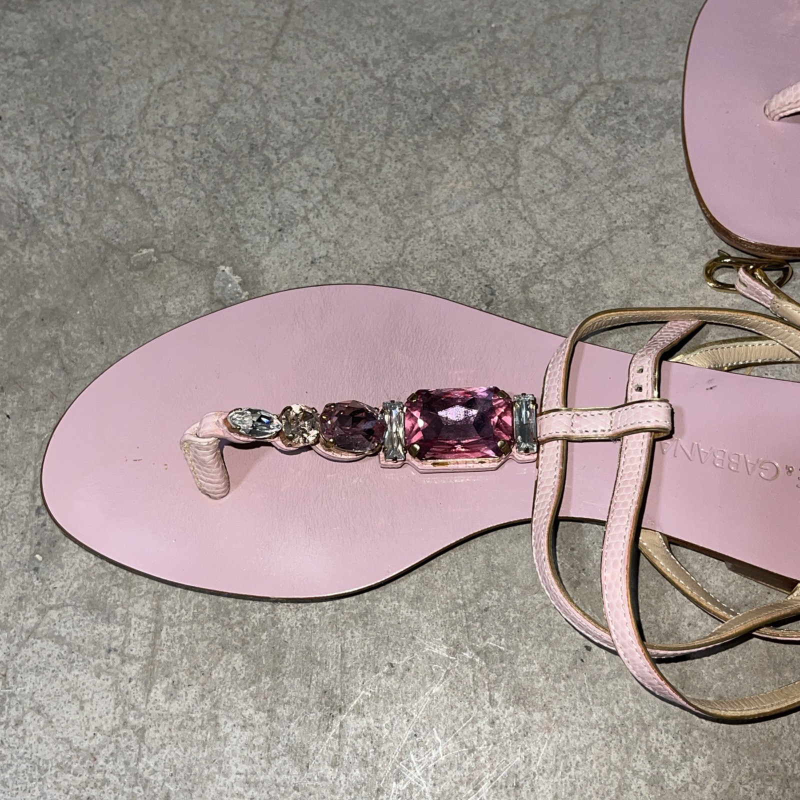 Dolce & Gabbana Pink Leather Crystal Thong T strap Flats Sandals US 5.5 6 IT 36