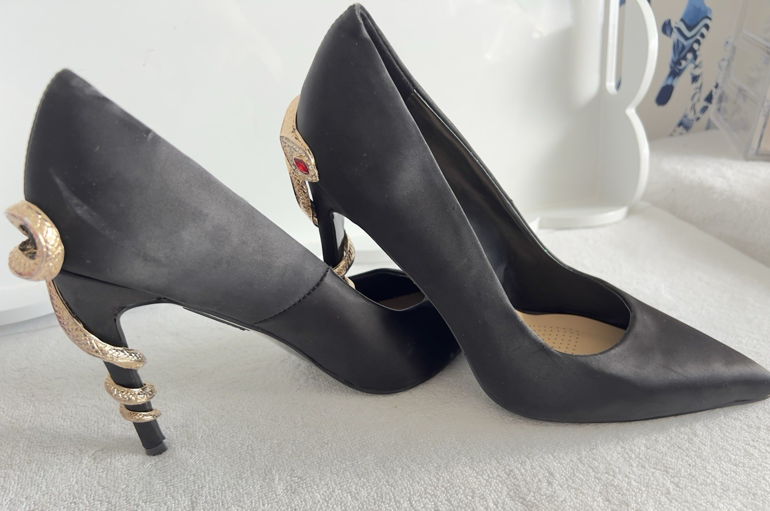 Azalea Wang Size 10 Snake Shoes Black Satin Stilleto
