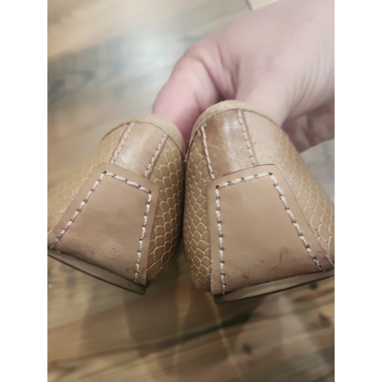 Tory Burch Embossed Leather Ballet Flat 8.5 Neutral Old Money Rich Mom Preppy