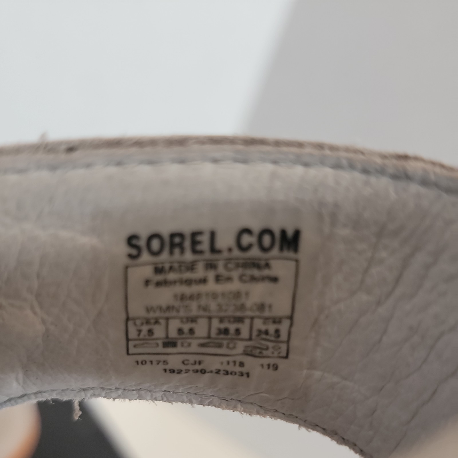 Sorel Womens 7.5 Nadia Sandals Shoes Dove Grey Leather Chunky Heels Casual Chic
