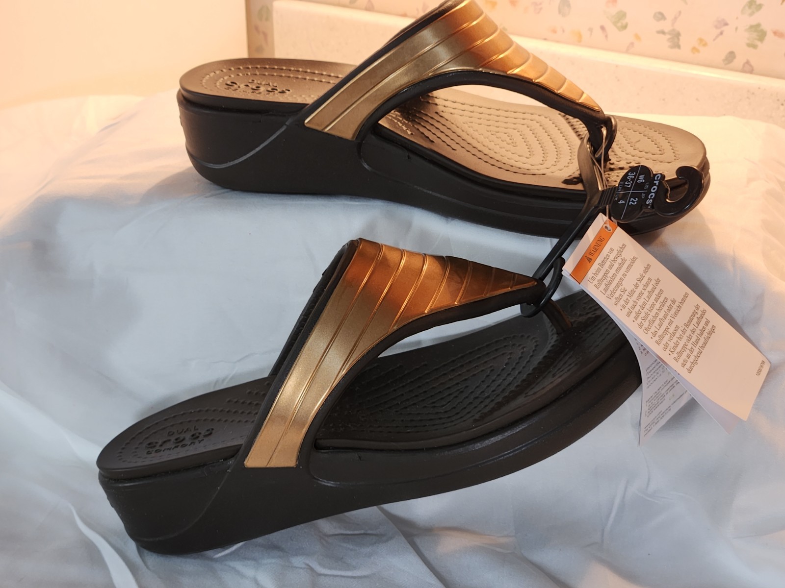 Crocs Sandal Wedge Gold Brown Dual Comfort 6