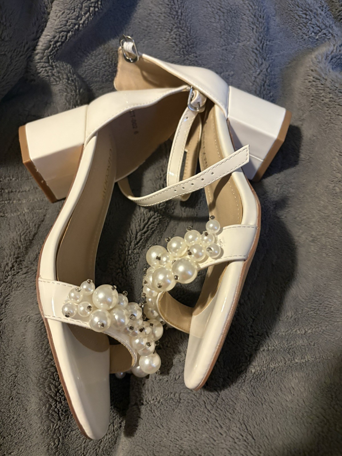 Guseoow Women’s Bridal Wedding Shoes Bride Low Block Heel Pearl Sandals White 6