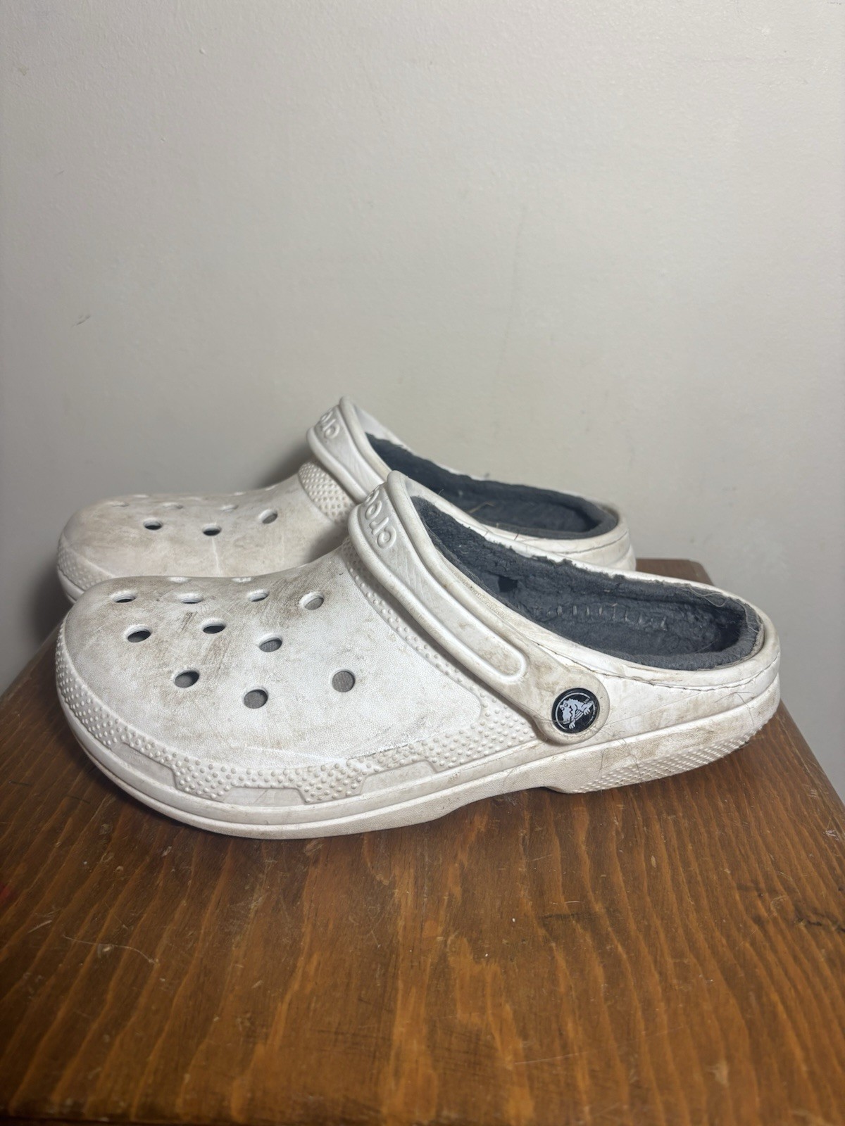 Crocs Baya Lined Clogs Womens 8 Fur Lined White Indoor House Shoes M6 / W8