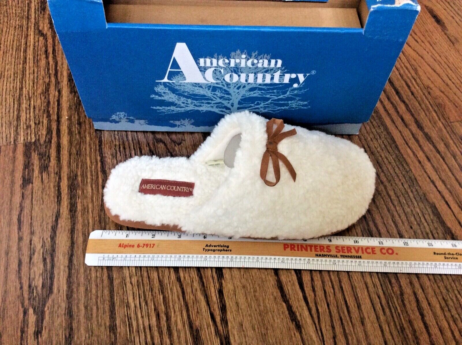 Noslip shoes made USA no Slip slippers SZ 9-10 American Country comfy white