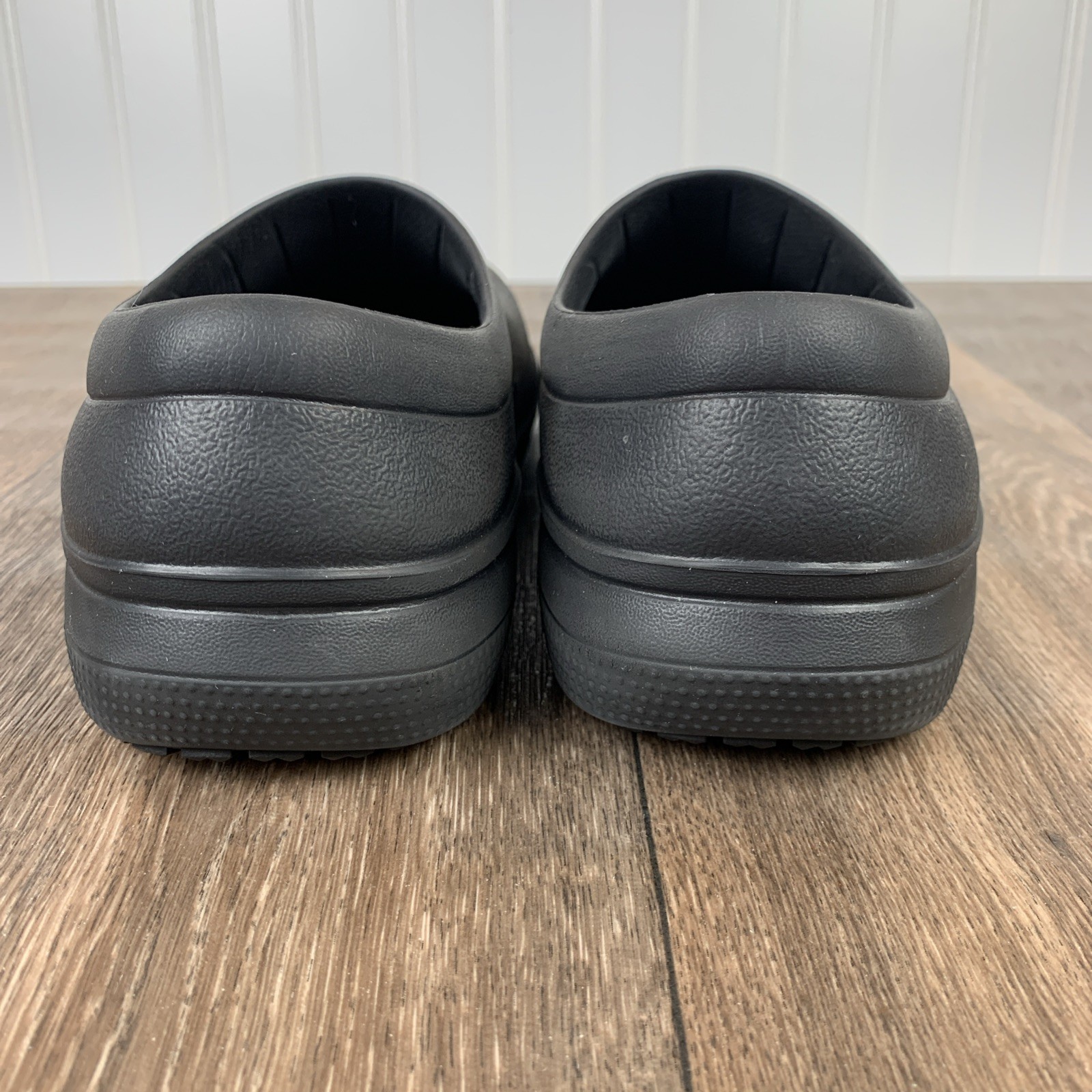 Crocs Size 8 On The Clock At Work Slip Resistant Dual Comfort Black 205073-100