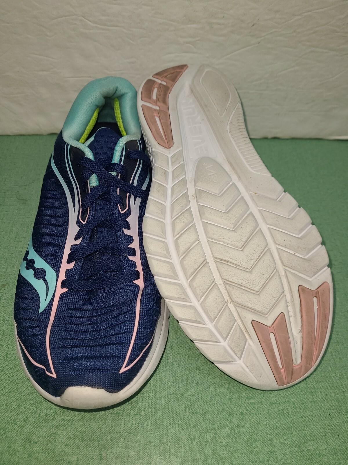 Saucony Womens Kinvara 10 S10467-1 Blue Mint Running Shoes Lace Up Size 7.5