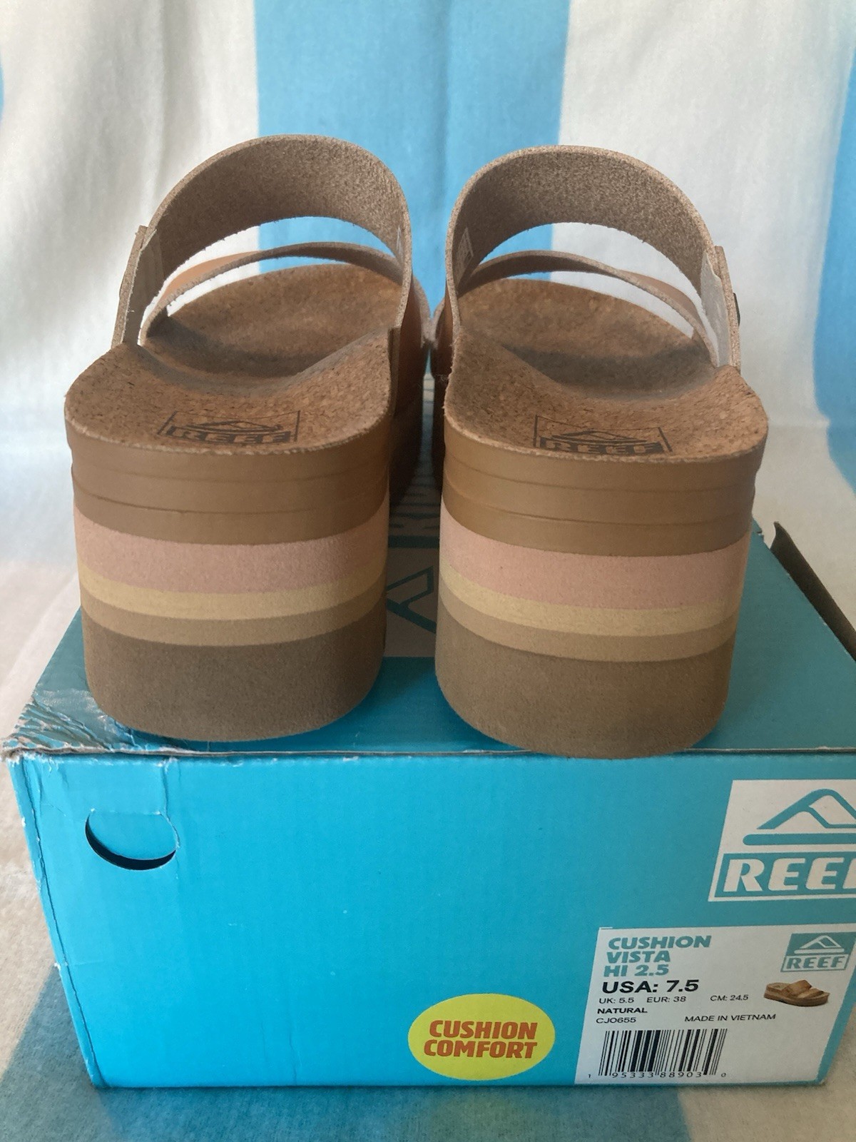 Reef Cushion Vista Hi 2.5 Women’s Sandals Natural 7.5 EUC
