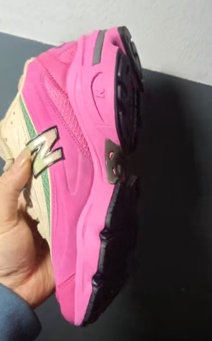 N-1000B Pink M1000CSJ Men’s and Women’s Outdoor Sports Shoes – Super Comfortable