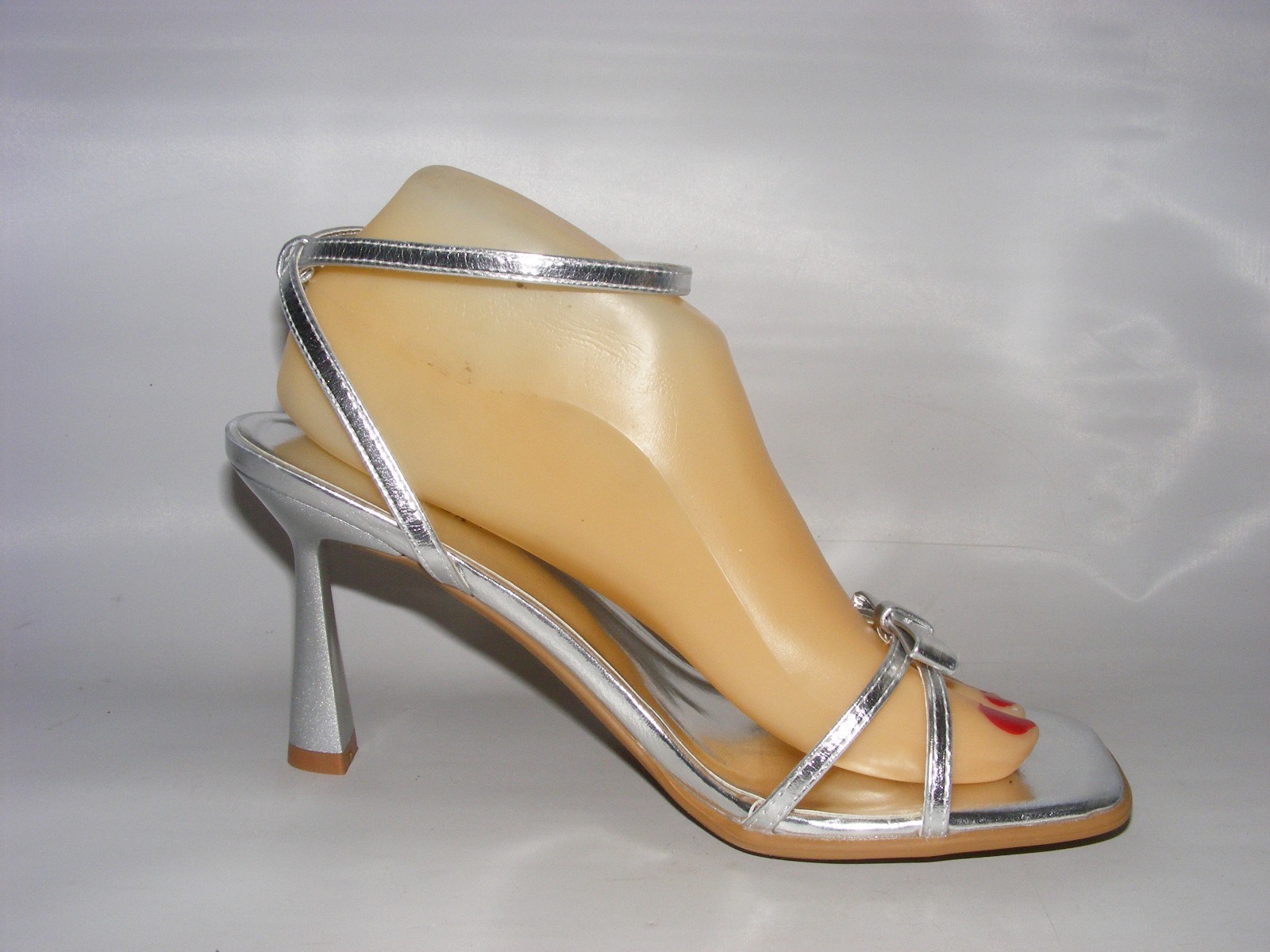 Carlkarida Women Size 11 M Silver 3.5″ High Heels ANkle Straps Sandals Open Toe