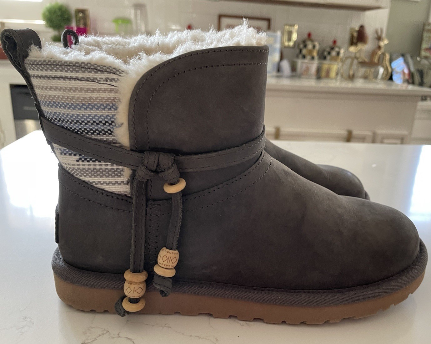 UGG Auburn Serape Water-resistant Mini Boots Sz 8 Casual 1010263 Gray Leather